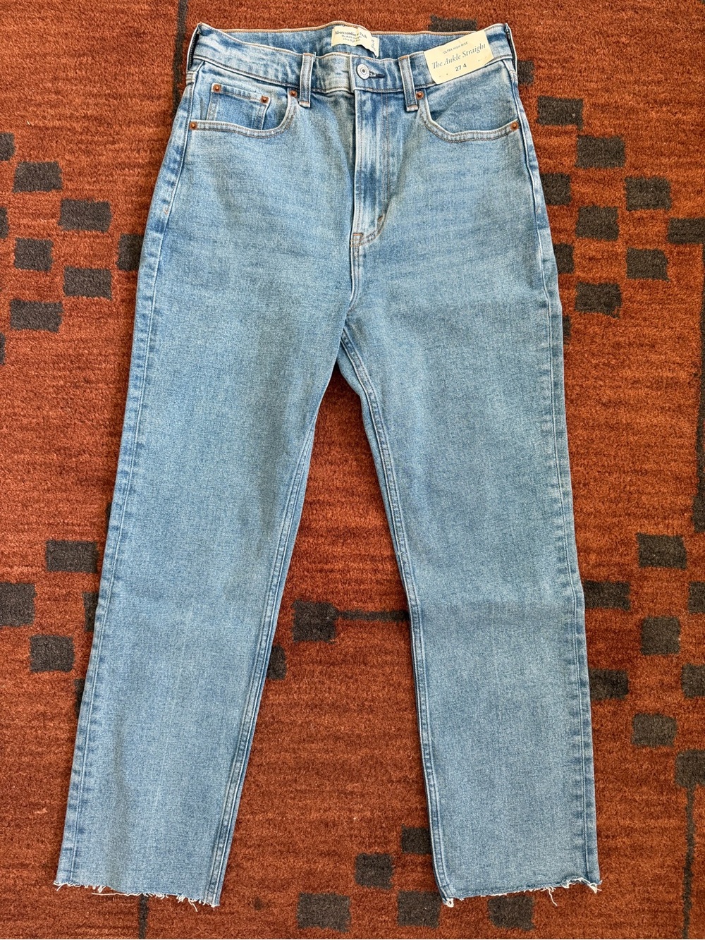 Abercrombie and Fitch Ultra High-Rise Ankle Straight Jeans NWT